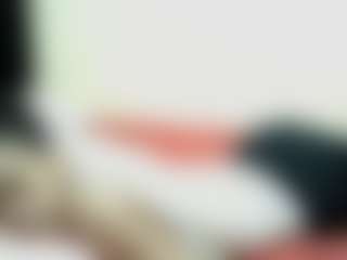 Live cam show with sweetbony - Ebony Teen (18+) on xDating