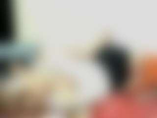 Live cam show with sweetbony - Ebony Petite on Milfs Live