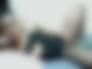 Live cam show with sweetbony - Petite on WildCum