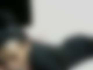 Live cam show with sweetbony - Ebony Petite on Milfs Live