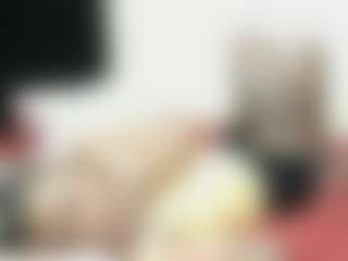 Live cam show with sweetbony - Black Petite on TottyGirls
