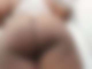Live cam show with ANA-FUENTES - Body Massage on Cam Slut