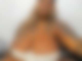 Live cam show with ANA-FUENTES - Ebony on Dare Cams | colombia