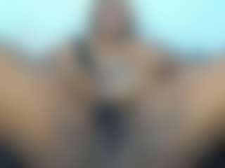Live cam show with ANA-FUENTES - Oil on StripNow