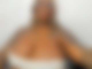 Live cam show with ANA-FUENTES - Shaved on Camsoda