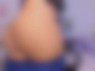 Live cam show with Isa-perez - Hairy Pussy MILF on Hubzter Live