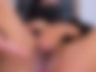 Live cam show with Isa-perez - Black MILF on CamwithHer
