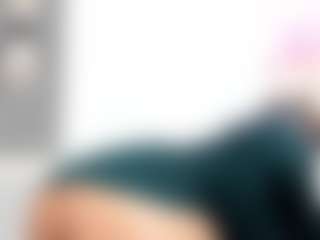 Live cam show with Isa-perez - Flirt MILF on Big Tits