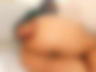 Live cam show with Isa-perez - Oil on Soda Cam