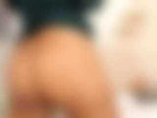 Live cam show with Isa-perez - Cute on Camiplay Live