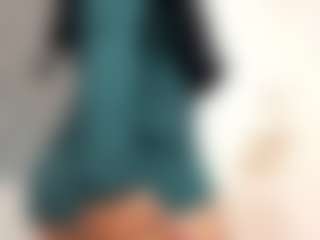 Live cam show with Isa-perez - Ebony MILF on Chatstar
