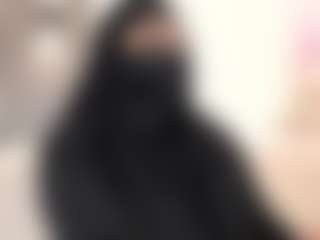 Live cam show with Isa-perez - Black Shaved Pussy on Hubzter Live