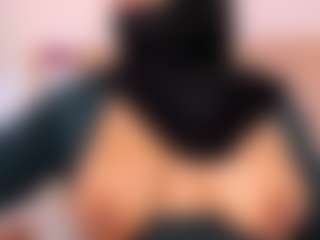Live cam show with Isa-perez - Skinny MILF on slutload