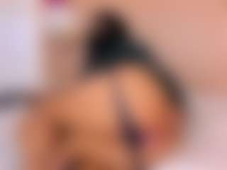 Live cam show with Isa-perez - Petite Teen (18+) on TeamSkeetLive