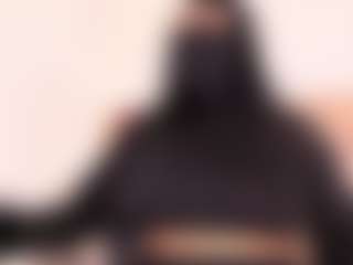 Live cam show with Isa-perez - Oil on Dolls Live