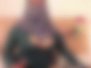 Live cam show with Isa-perez - Smoking on fapnchat