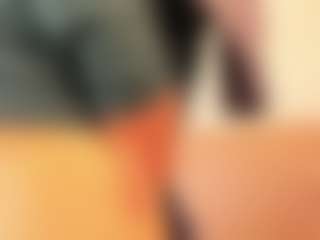Live cam show with Isa-perez - Skinny MILF on Dolls Live