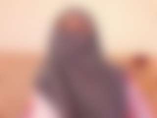 Live cam show with Isa-perez - Petite MILF on LiveSexCams6