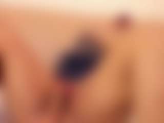 Live cam show with Isa-perez - Smoking on justonemore.cc