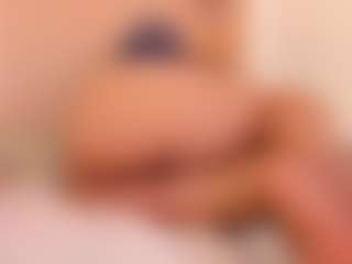 Live cam show with Isa-perez - Natural on intimatelivegirls.com