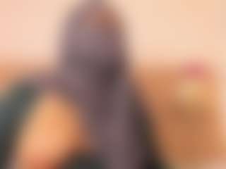 Live cam show with Isa-perez - Drinking on Camsoda