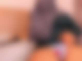 Live cam show with Isa-perez - Ebony MILF on Camsoda