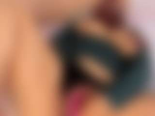 Live cam show with Isa-perez - Drinking on Hubzter Live