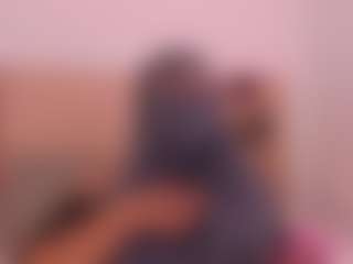 Live cam show with Isa-perez - Hairy Pussy MILF on Camsoda Late Night
