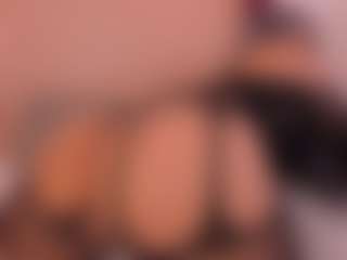 Live cam show with Isa-perez - Black BBW on TeamSkeetLive