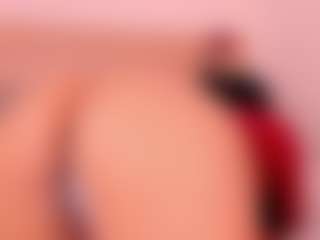 Live cam show with Isa-perez - Black MILF on Gym Cam Girls