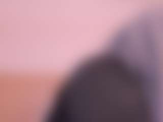 Live cam show with Isa-perez - Ebony MILF on Camsoda