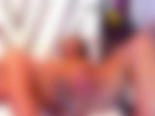 Live cam show with lola-hornei - Tease Black on AdultVida.com