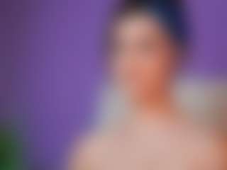 Live cam show with SabrinaKali - Smoking on Camming Site