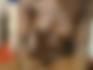 Live cam show with SeismicHill - MILF on milfzrlive.com