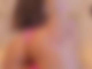 Live cam show with Alexa-millers - Ebony Petite on CamClone
