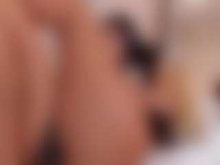Show de cam en vivo con Alexa-millers - Ebony Shaved Pussy en Camsoda