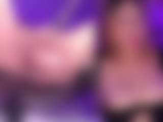 Live cam show with Luna - Camel Toe on fapnchat