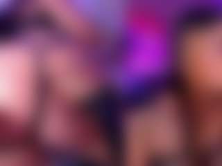 Live cam show with Luna - Double Penetration on TeamSkeetLive