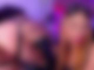 Live cam show with Luna - Brown Hair on SinfulBabes