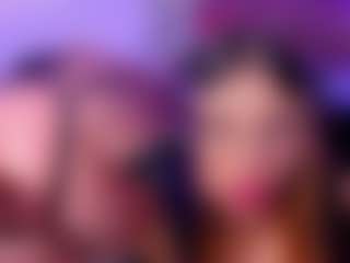 Live cam show with Luna - Double Penetration on StripNow