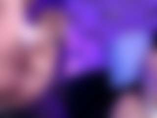 Live cam show with Luna - Flashing on madthumbs