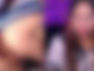 Live cam show with Luna - Tease Brown Hair on Camsoda