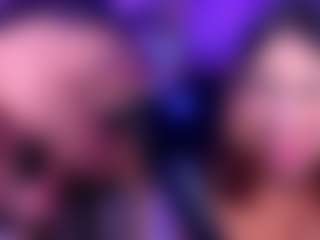 Live cam show with Luna - Camel Toe on xDating