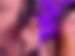 Live cam show with Luna - Double Penetration on Camsoda