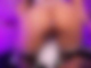 Live cam show with LunaAridi - Butt Plug on Camsoda
