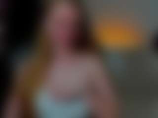 Live cam show with Sofia - Bedroom on Mixed Magazine Live