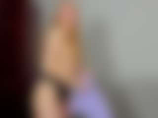 Live cam show with Sofia - Blonde Hair Curvy on Chatstar