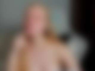 Live cam show with Sofia - Average on Streamer API