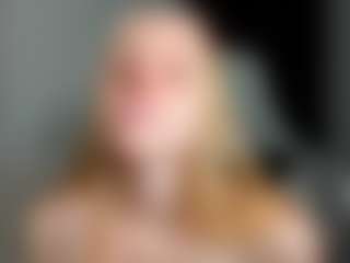 Live cam show with Sofia - Big Tits on SmokeAndPoke