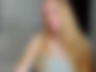 Live cam show with Sofia - Thin on Strip Flash - Live Sex Shows